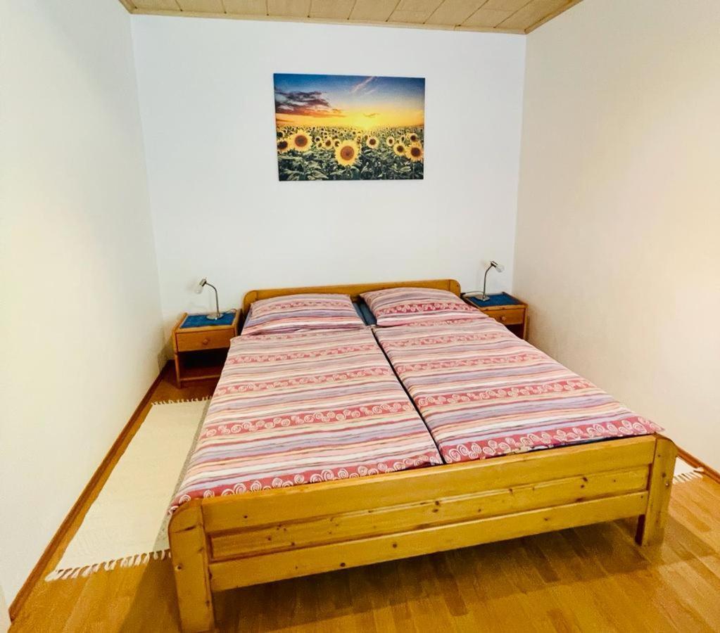 Ferienwohnung Rosenauer 푸르바흐암네우시에들러시 외부 사진